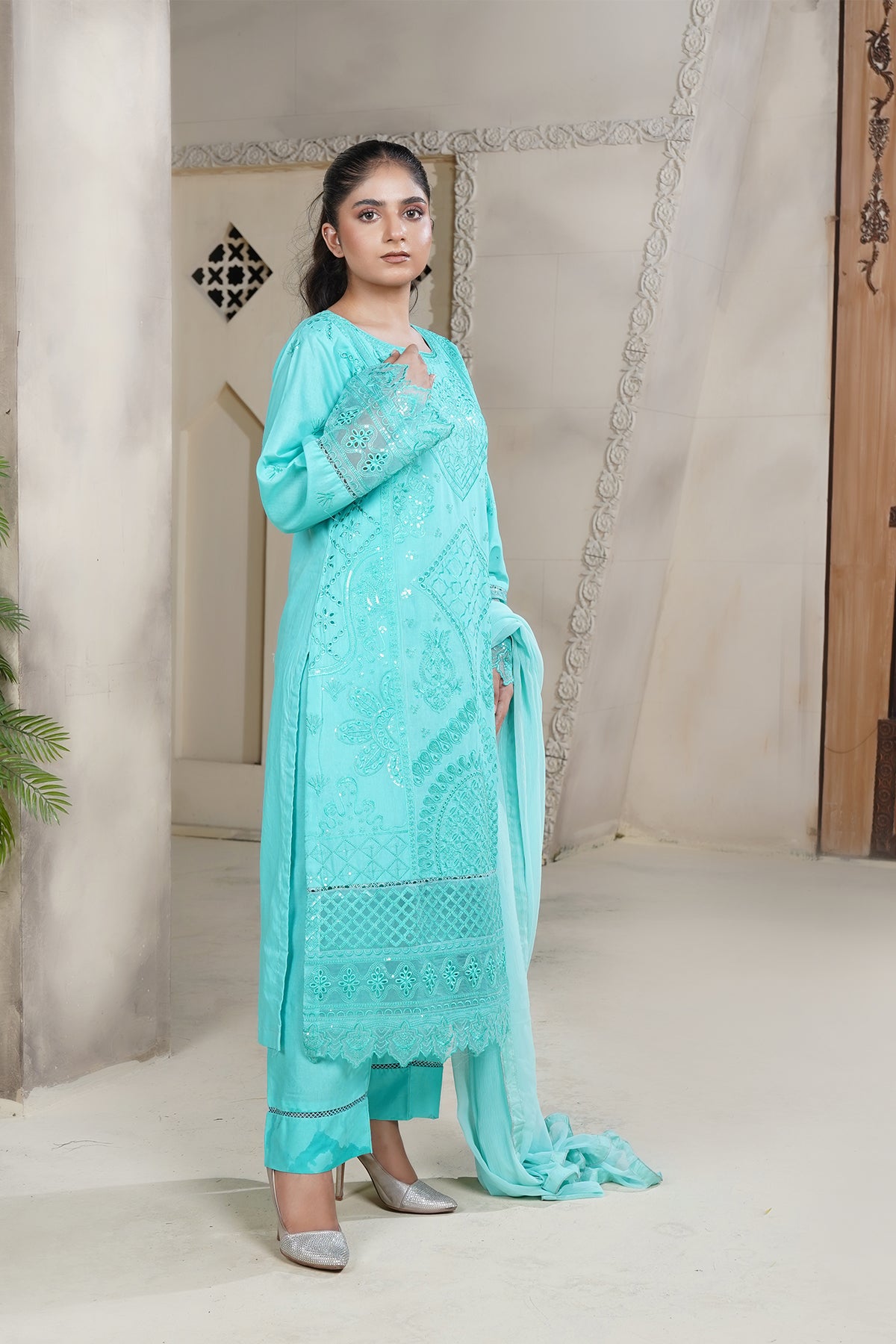 DSC01641.jpg 3 Piece - Chikenkari Lawn Suit - V1 - 01 - Image 1
